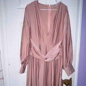 SATIN TWIST FRONT MAXI DRESS SIZE 10 by BOOHOO